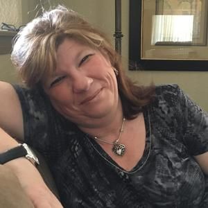 Meet your Posher, April renee